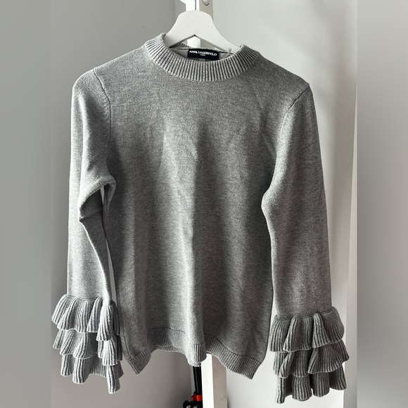 Karl Lagerfeld Cute top! - Picture 2 of 3